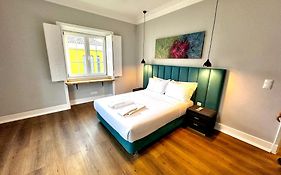 Relax And Explore Lisbon Suites And Rooms